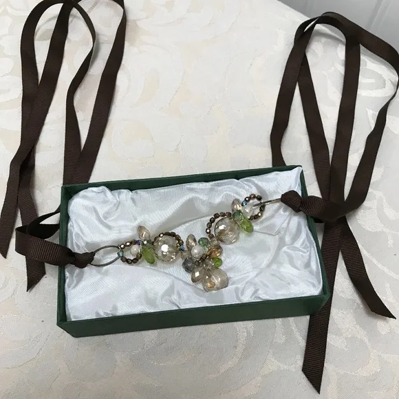 Gorgeous Artisan made Crystal Necklace - Picture 3 of 4